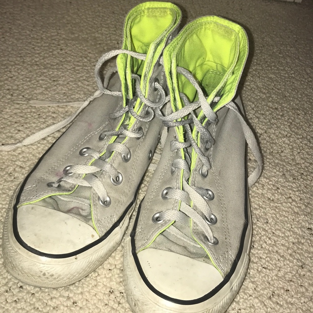 Used light grey and neon green high top converse